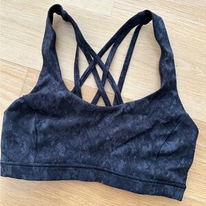 Lululemon Free to be Serene Sports Bra
